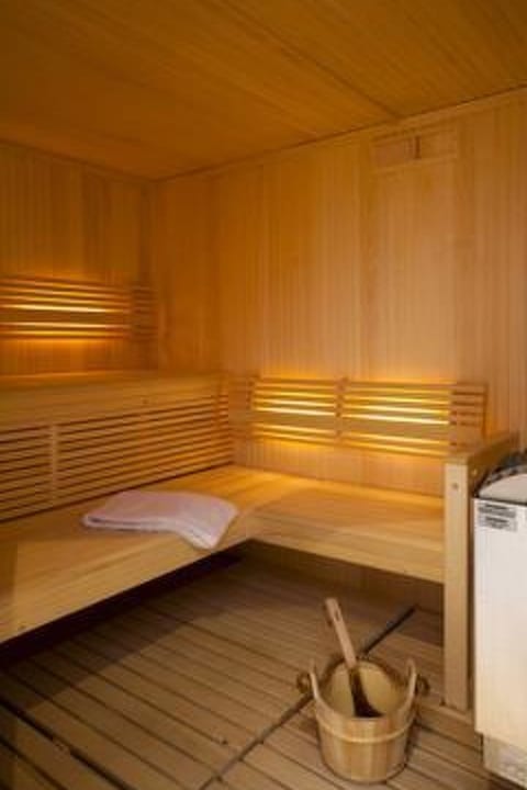 4-Bettwohnung, Dusche und Bad, WC
