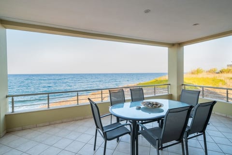 Galini Beach Residences | Seafront Appartment 1