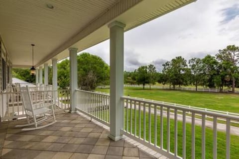 Southern Plantation Oasis