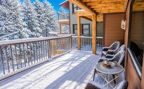 Private Deck