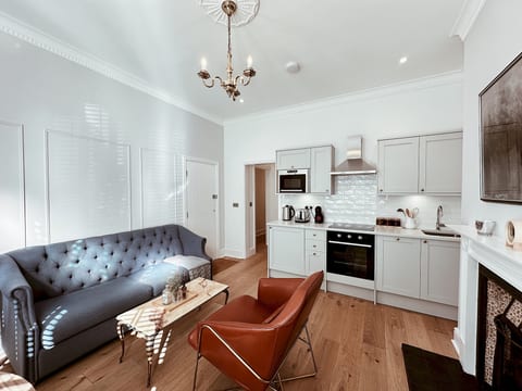 The Pontcanna Sapphire 2-Bed Haven