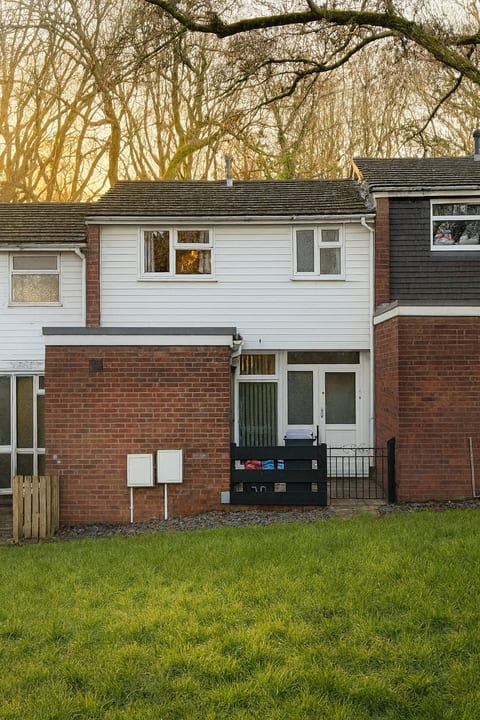 Comfortable Two-Bedroom Home in St. Dials, Cwmbran