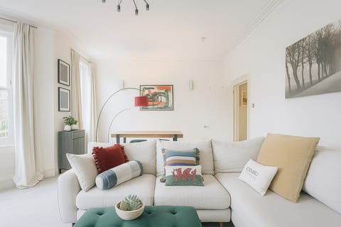 The Pontcanna Emerald | Free Parking | 3 Beds