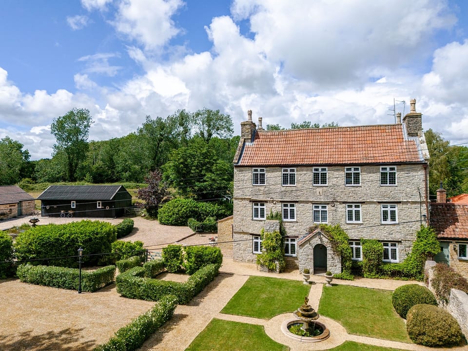 1641 Historic Farmhouse, Sleeps 16 · Bath/Bristol - Keynsham