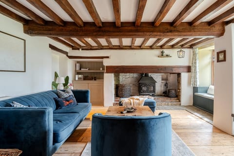 1641 Historic Farmhouse, Sleeps 16 · Bath/Bristol