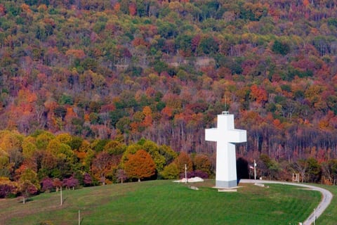 Bald Knob Cross is 4 minutes away- 1.8 miles