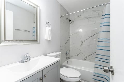 Welcome to Sailboat Bend Apartments | Near Beach & Las Olas