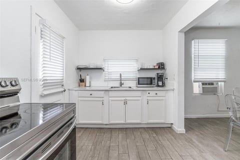 Welcome to Sailboat Bend House | Beach 3BR • Sleeps 6