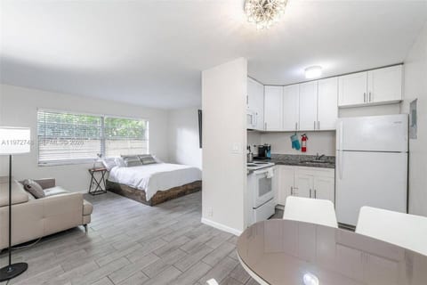 Sailboat Bend Apartments. Apt # 1