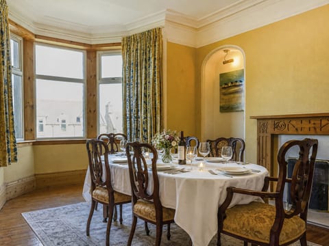 Lossiemouth Manor