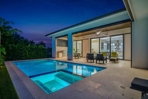 Morningside Luxury Escape | New Build | Pool & Spa