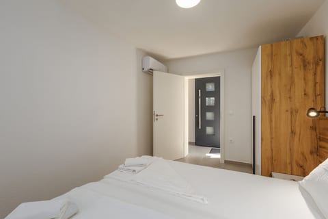 Apartments MIA - Unit 370209-13
