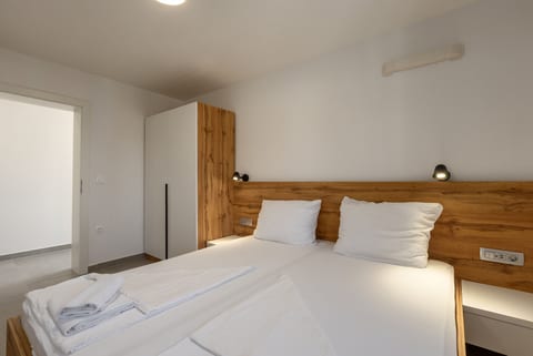 Apartments MIA - Unit 370209-13