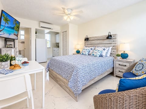 Stylish Beach Studio | Pool | Full Kitchen