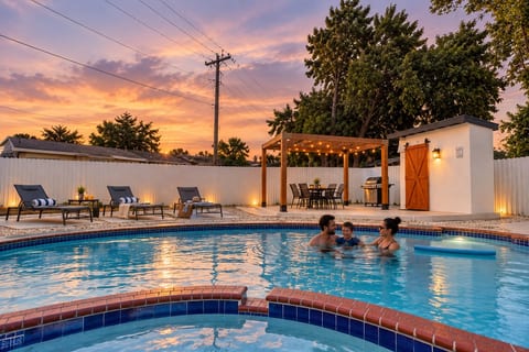 5 Min to Hard Rock Stadium | Pool | Game Room