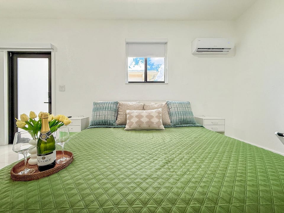 A space designed to relax, unwind, and celebrate life’s special moments: Book now and turn your stay into an unforgettable experience.