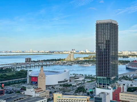 Stunning bay & city views from District 225—your Miami skyline retreat!