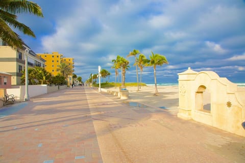 Hollywood Beach Boardwalk – Enjoy miles of beach and oceanfront restaurants