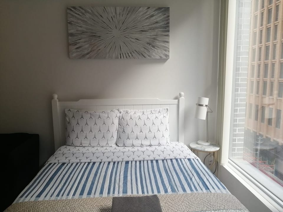 Entertainment District Luxury Condo Downtown Toronto - Toronto
