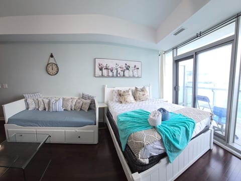 Town Flats Premier Lux Condo Downtown Toronto