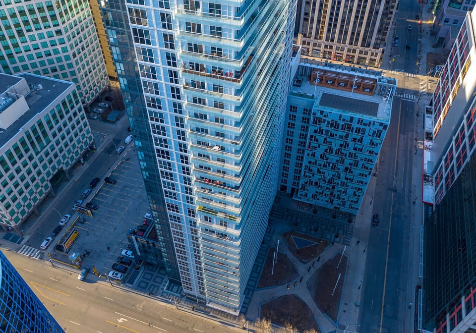 A Ultra Central Premier Condo Apartment Downtown Toronto - Toronto