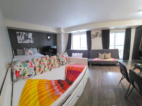 A Ultra Central Premier Condo Apartment Downtown Toronto