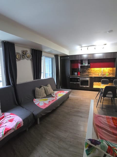 A Ultra Central Premier Condo Apartment Downtown Toronto