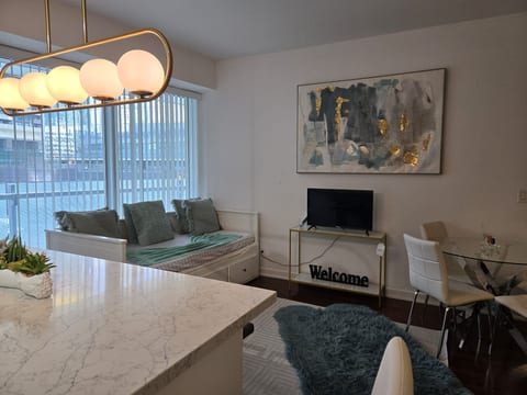 The Luxurious 3Bdr Condo Downtown Toronto CN Tower