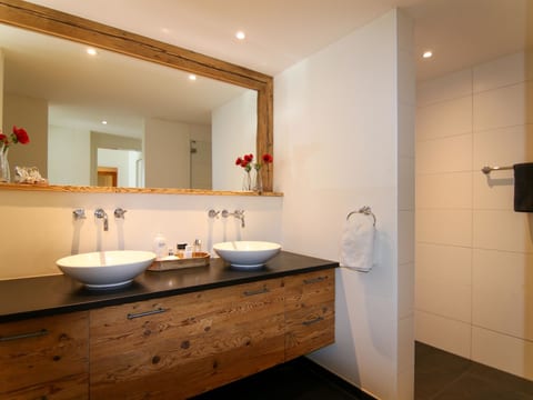 Appartement/Fewo, Bad, WC, 6-Bettwohnung