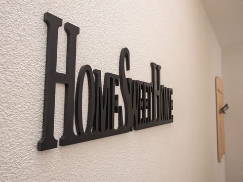 Apt # 6