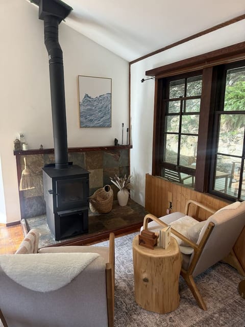 The Yellow Door Cottage | Classic Bowen Charm