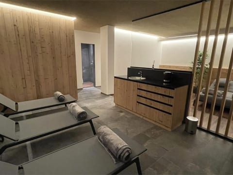 mit Terrasse