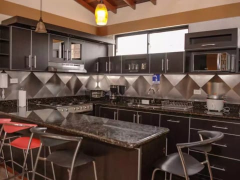 3 Bedroom Penthouse Roof Deck