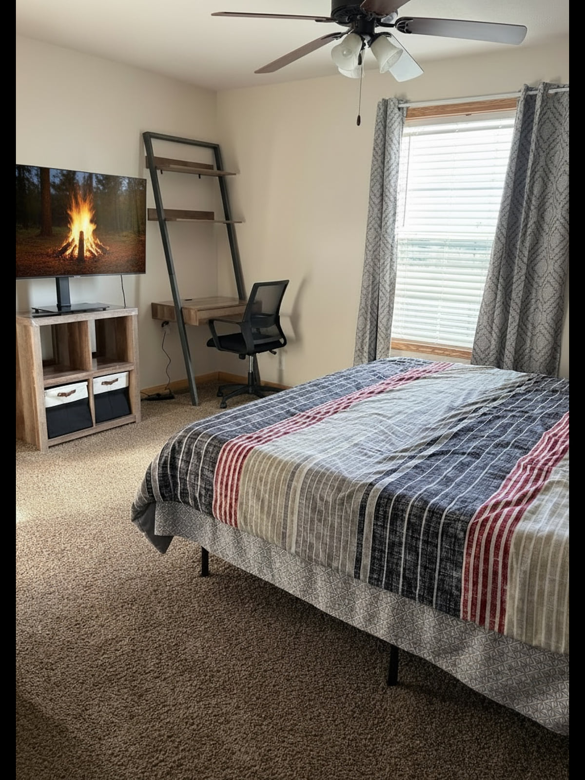Spacious Jr Suite King Room/1Bath + Kitchenette image 2