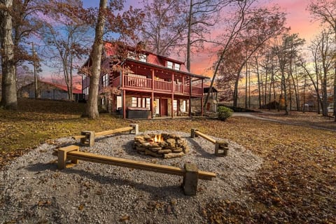 Log Cabin•Hottub•Sauna•16 acres•Near UTK, Smokies