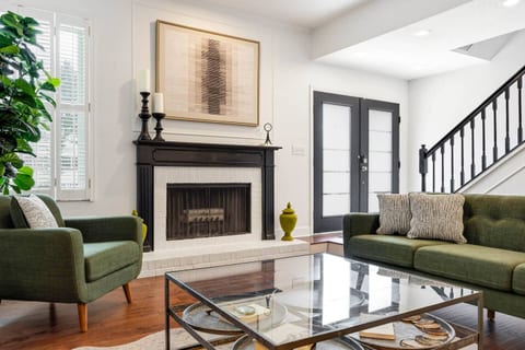 Davis Islands 3BR | Walk to Dining