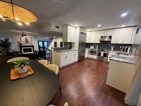 Davis Islands 3BR | Walk to Dining