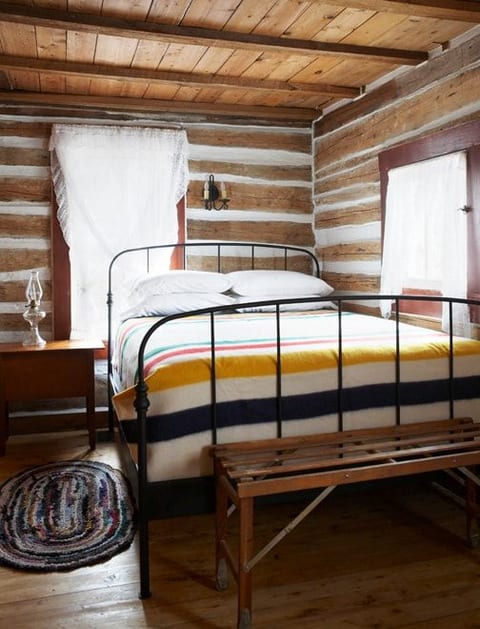 cozy cottage bedroom