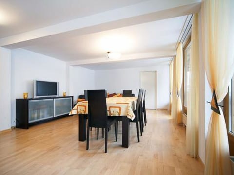 Luegisland Wohnung Salietti Appartement/Fewo, Dusche oder Bad, WC, 8-Bettwohnung