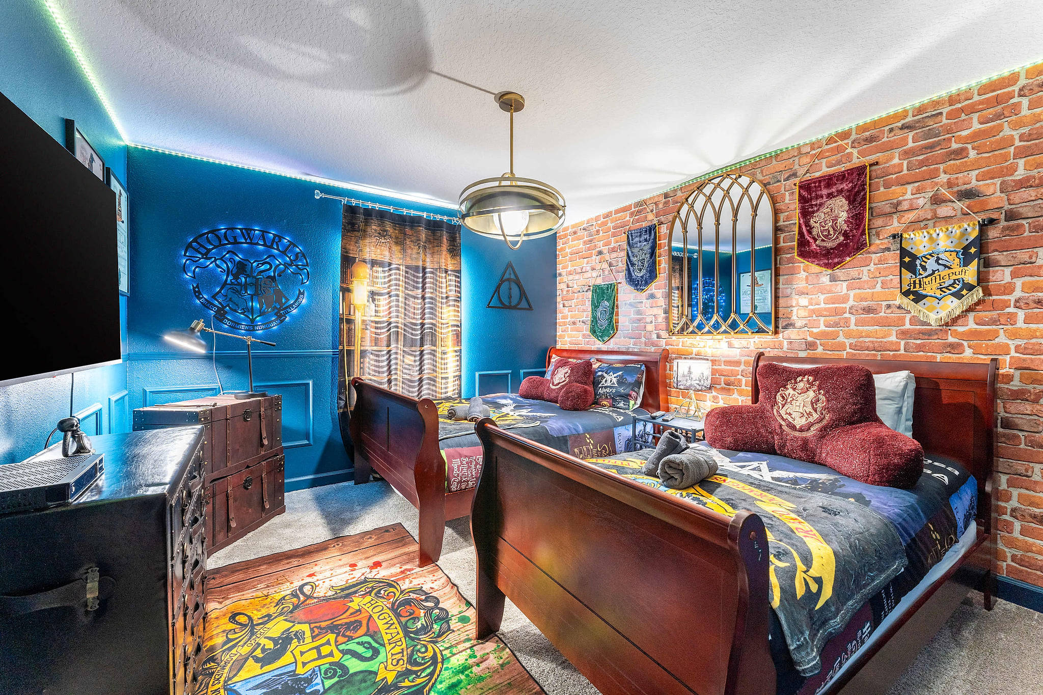 Star Wars and Harry Potter Villa with Pool -Hot Tub-Games