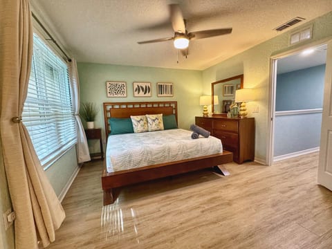 Pet-Friendly Villa w/ Wizard Room + New Kitchen