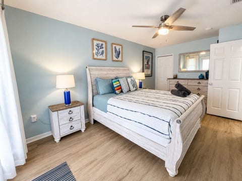 Pet-Friendly Villa w/ Wizard Room + New Kitchen