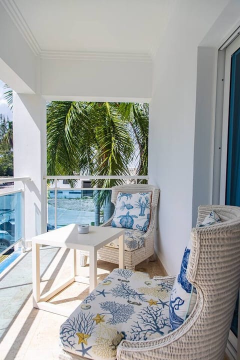 Beach Condo | 2 Pools | Walk to Beach, Bars & Eats