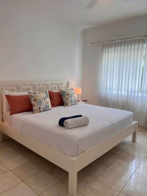 Beach Condo | 2 Pools | Walk to Beach, Bars & Eats
