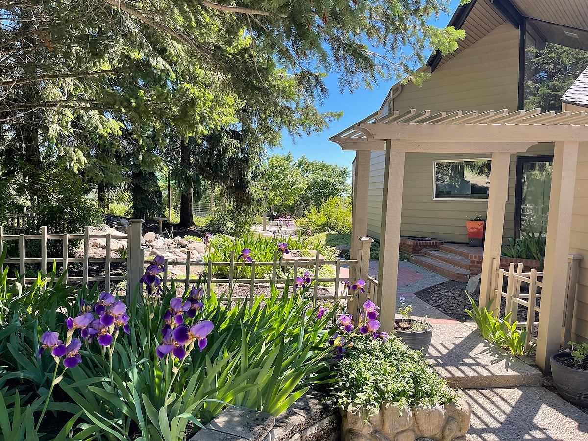 Peaceful and Private Setting