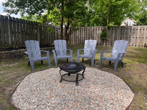 Fire pit with 4 chairs