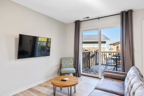 MTM Premier/Close to Beach! Upper Unit (Dune Sky)