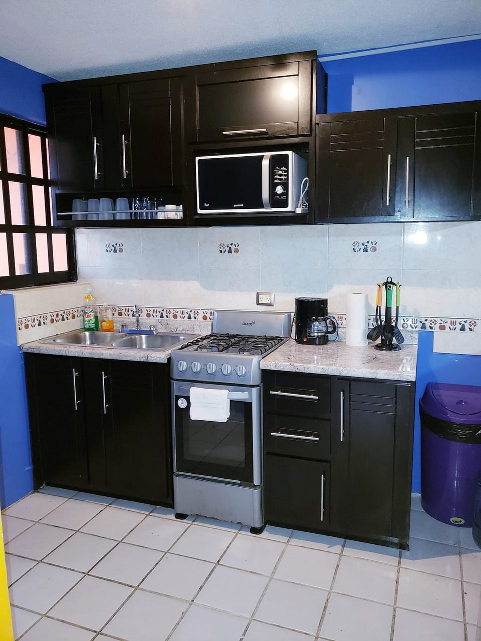 Brand new full kitchen equipped with everything to feel at home and all of the safety measures taken including a gas monitor to ensure your safety.