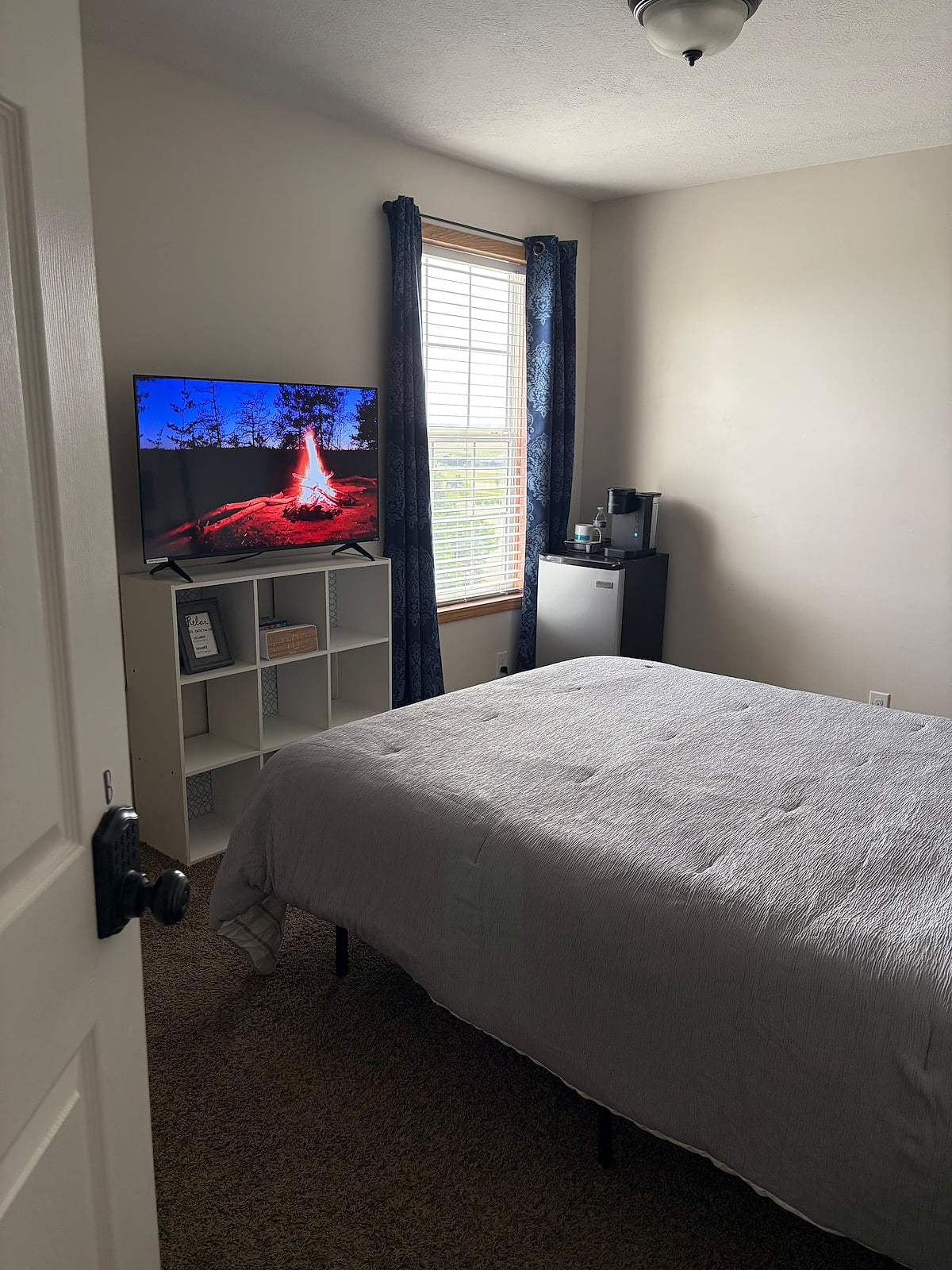 Comfy Queen Room/Bath+Kitchenette(upstairs)