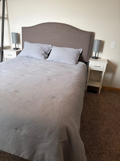 Comfy Queen Room + Kitchenette (upstairs) image 1
